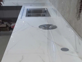 THI CÔNG ỐP ĐÁ HOA CƯƠNG MẶT BẾP ĐĂK LĂK