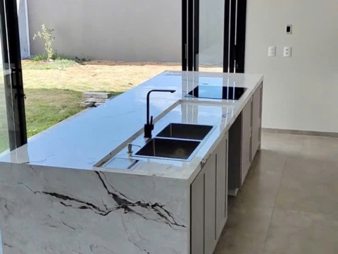 THI CÔNG ỐP ĐÁ LAVABO ĐĂK LĂK