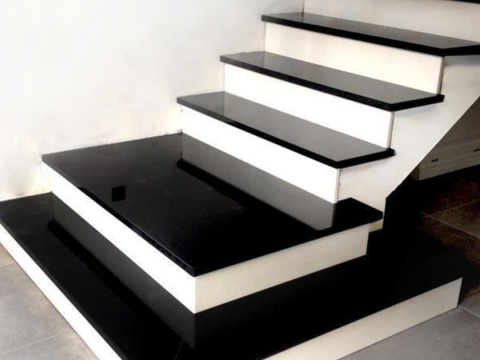 THI CÔNG CẦU THANG ỐP ĐÁ HOA CƯƠNG ĐĂK LĂK