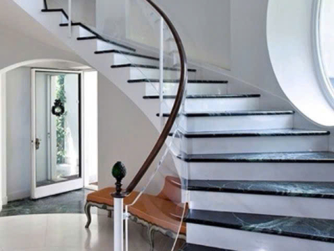 THI CÔNG CẦU THANG ỐP ĐÁ HOA CƯƠNG SANG TRỌNG ĐĂK LĂK