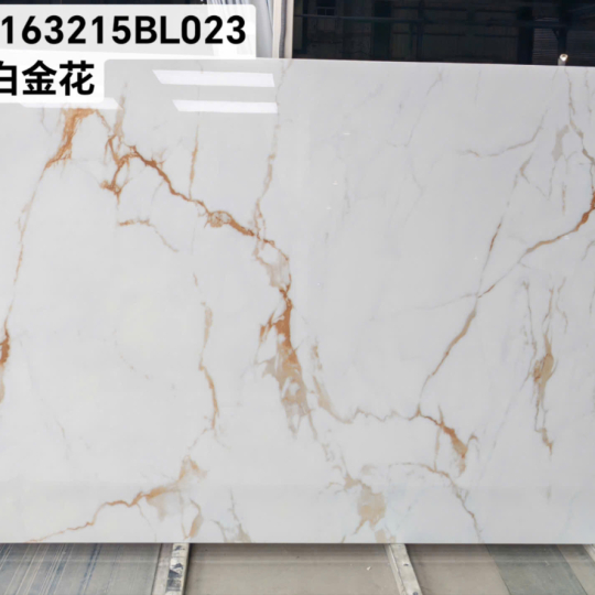 Đá Marble Đen Hoa Vàng